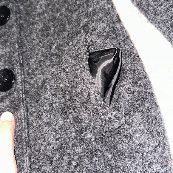 Cute grey wool coat! - Picture 7 of 15